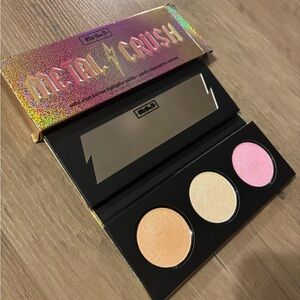 Kat Von D Metal Crush Highlighter Palette